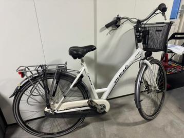 Nette Puch Damesfiets beschikbaar voor biedingen