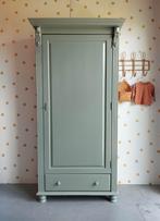 Vintage eendeurskast / smalle kledingkast / brocante 1 deurs, 50 tot 70 cm, 105 cm of meer, Ophalen of Verzenden, 100 cm of meer