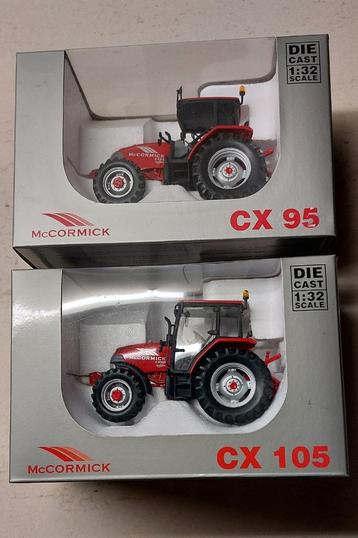 2x Miniatuur tractor Mc. Cormick 1:32 nieuw  beschikbaar voor biedingen