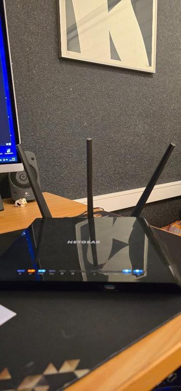 Netgear R6800 Nighthawk Dual-band WiFi5 router beschikbaar voor biedingen