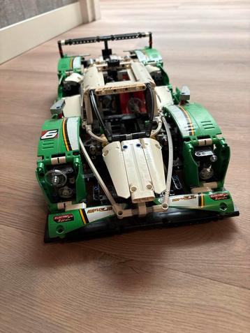 LEGO Technic 42039 Racewagen – opgebouwd, retired beschikbaar voor biedingen