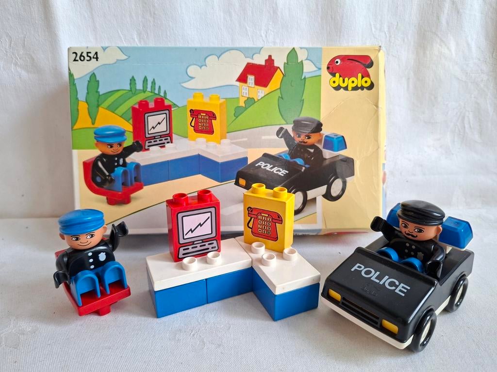 Vintage Duplo 2654 Politiemeldkamer Police Emergency Unit, Ophalen of Verzenden, Zo goed als nieuw, Complete set, Duplo