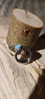 Stijlvolle Ring met Lichtblauwe Steen, Ophalen of Verzenden, Zo goed als nieuw, 17 tot 18, Dame of Heer