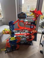 Hot Wheels Ultimate Garage + auto's, Kinderen en Baby's, Speelgoed | Speelgoedvoertuigen, Ophalen, Zo goed als nieuw