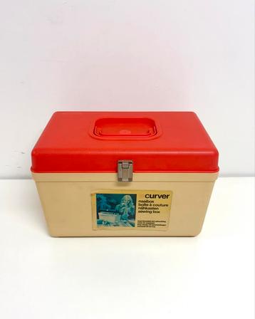Vintage Curver Naaidoos - Made in Holland beschikbaar voor biedingen