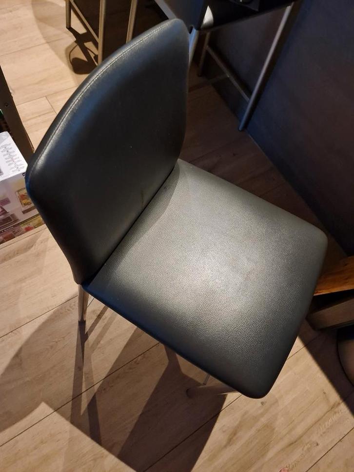 Mooie 4 stuks Barkrukken te koop, Huis en Inrichting, Stoelen, Zo goed als nieuw, Eén, Kunststof, Metaal, Zwart, Ophalen