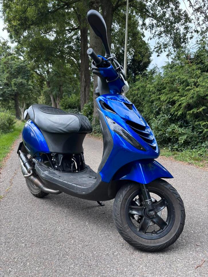 Piaggo zip, Fietsen en Brommers, Scooters | Piaggio, Zo goed als nieuw, Zip, Tweetakt, Ophalen