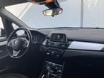 BMW 2 Serie 218i Automaat Trekhaak Nav/Cruise Clima Hoogzitt, Auto's, 65 €/maand, 136 pk, Gebruikt, Euro 6