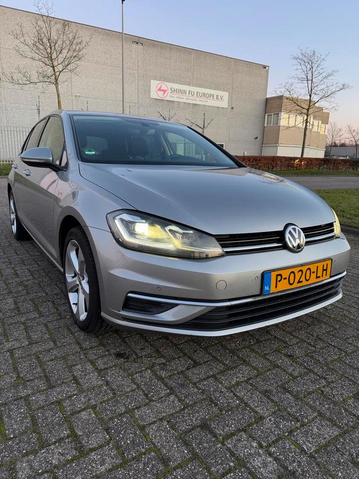 Volkswagen Golf 1.0 TSI 2018 Facelift, Auto's, Volkswagen, Particulier, Golf, Benzine, B, Hatchback, Handgeschakeld, Geïmporteerd