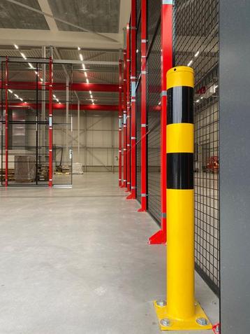 Rampalen aardebaan en voetplaat op voorraad beschikbaar voor biedingen