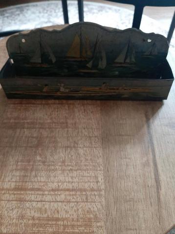 Vintage Metalen Wandbak met Zeilboten beschikbaar voor biedingen