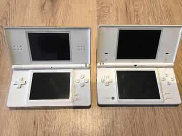 2 x Nintendo DS voor onderdelen. 