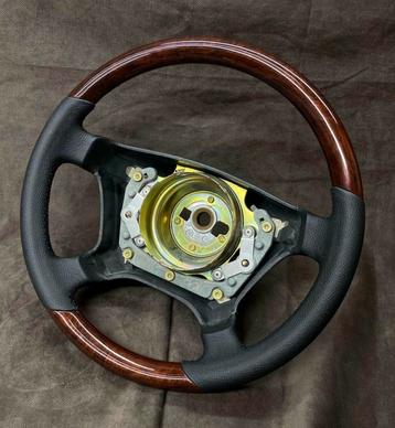 Mercedes leder met hout  NIEUW beschikbaar voor biedingen