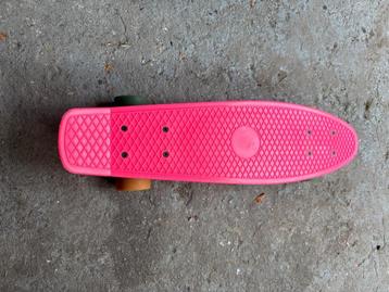 Penny board roze beschikbaar voor biedingen