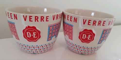 2x DE mok zonder oor buren, Huis en Inrichting, Keuken | Servies, Overige stijlen, Ophalen of Verzenden