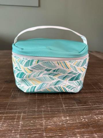Nieuwe dames toilettas met mooie print beschikbaar voor biedingen