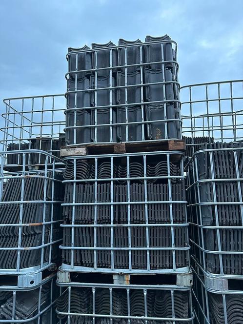 8.000x OVH dakpannen zwart Kdn - van Oordt - Monier, Doe-het-zelf en Verbouw, Dakpannen en Dakbedekking, Zo goed als nieuw, Dakpannen