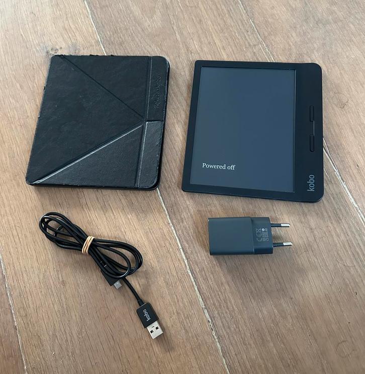 Kobo Libra H2O incl sleepcover, kabel en lader compleet, Computers en Software, E-readers, Zo goed als nieuw, 7 inch, 8 GB, Touchscreen