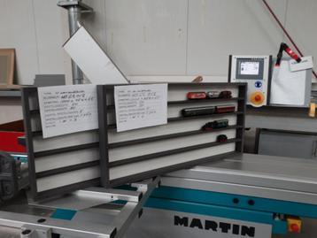 HO-GR-012: nieuwe wandvitrine, stofvrij. Vitrine. De laatste beschikbaar voor biedingen