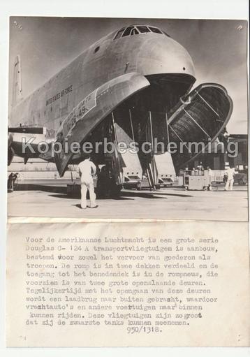 Douglas C-124 A transportvliegtuig kleine persfoto 1950 beschikbaar voor biedingen