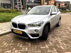 BMW X1 Sdrive18i 136pk Aut 2016 Grijs, Auto's, Euro 6, Particulier, 3 cilinders, 1405 kg