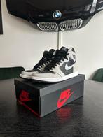 Nike Air Jordan 1 Retro High OG Smoke Grey EU43, Kleding | Heren, Schoenen, Ophalen of Verzenden, Nieuw, Zwart, Sneakers of Gympen