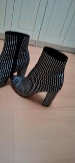 Laarsje met studs,maat 41., Kleding | Dames, Schoenen, Zwart, Lage of Enkellaarzen, Ophalen of Verzenden, Zo goed als nieuw
