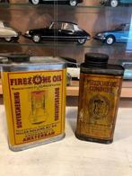 2 oude Firezone olie blikken jaren 40/50, Ophalen of Verzenden, Gebruikt, Verpakking