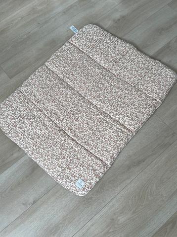 Noppies boxkleed beschikbaar voor biedingen