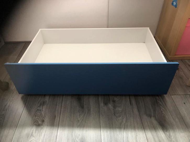 IKEA MALM bedlade met een blauw frontpaneel., Huis en Inrichting, Slaapkamer | Bedden, Zo goed als nieuw, Eenpersoons, 100 cm