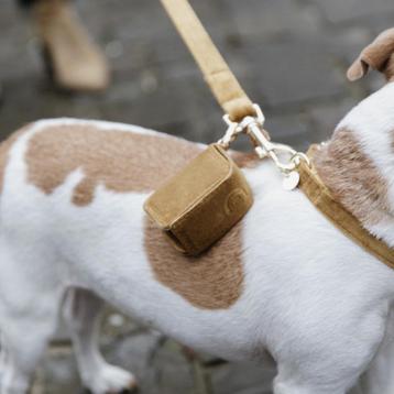 KENTUCKY Velvet Square Poepzakhouder Mosterd Excl poepzakjes beschikbaar voor biedingen