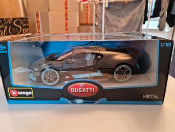 Bugatti Divo mat grijs 1:18 ( Bburago)