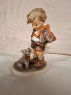 Goebel beeldje hummel jongen met hondje, Verzamelen, Beelden en Beeldjes, Ophalen of Verzenden, Gebruikt, Hummel