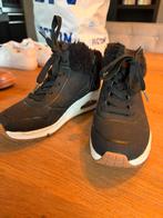 Zwart skechers maat 32 met bontje, Ophalen, Gebruikt, Schoenen