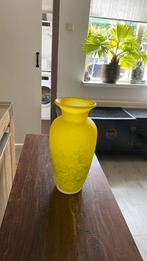 Vaas glas yellow / geel, Ophalen, Zo goed als nieuw