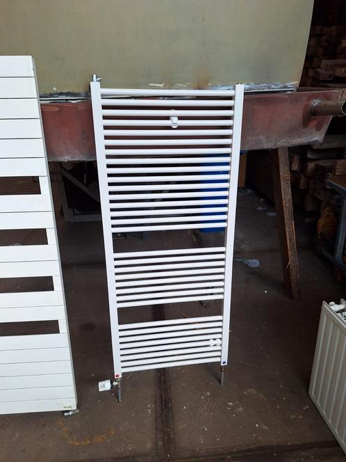 Design radiator handoekenradiator radiator radiatoren, Doe-het-zelf en Verbouw, Verwarming en Radiatoren, Zo goed als nieuw, Radiator