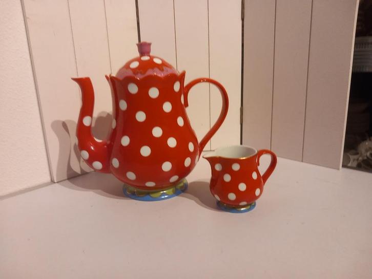 Olily servies Polka Dots, Huis en Inrichting, Keuken | Servies, Zo goed als nieuw, Overige typen, Overige stijlen, Porselein, Ophalen of Verzenden