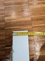 Free baseboard, two pieces, each 240cm long, Doe-het-zelf en Verbouw, Overige Doe-het-zelf en Verbouw, Ophalen, Zo goed als nieuw