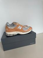 Nieuwe New Balance M2002RHM (maat 42), Kleding | Heren, Schoenen, New Balance, Bruin, Nieuw, Ophalen of Verzenden