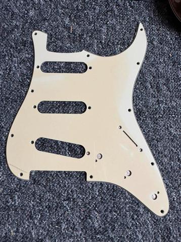 Stratocaster aged  slagplaat beschikbaar voor biedingen