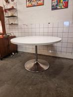 Vintage eettafel jaren 60 70  space age tulpvoet ø120cm, Huis en Inrichting, Gebruikt, ,, Rond, Ophalen of Verzenden