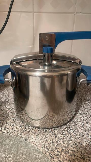 Snelkookpan pressure cooker beschikbaar voor biedingen