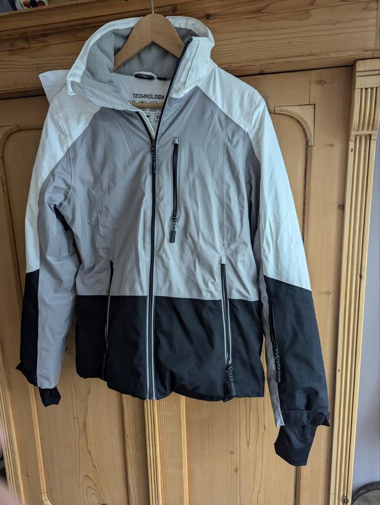 Dames ski jack, Overige merken, 100 tot 140 cm, Ophalen of Verzenden, Zo goed als nieuw