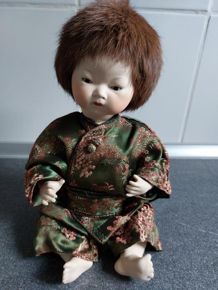 Porseleinen  Aziatische replica pop (4), Verzamelen, Poppen, Zo goed als nieuw, Pop, Ophalen of Verzenden