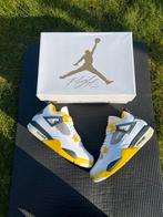 Nike Air Jordan 4 Vivid Sulfur maat 44,5, Kleding | Heren, Schoenen, Overige kleuren, Nieuw, Ophalen of Verzenden, Sneakers of Gympen