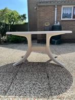 Ovale kunststof buitentafel 135x90 cm met marmerlook, Tuin en Terras, Ophalen, Gebruikt, Ovaal, Kunststof