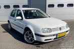 Volkswagen Golf 1.9 SDI 5 deurs (bj 1999), Auto's, Oldtimers, Voorwielaandrijving, Stof, Volkswagen, Origineel Nederlands