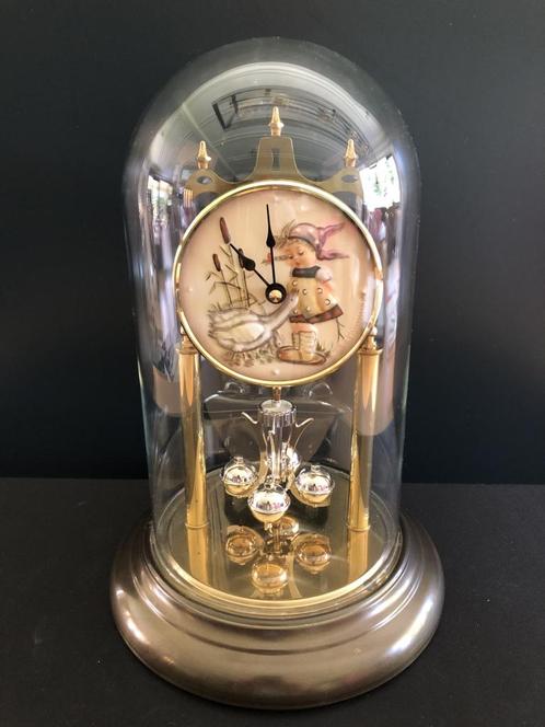 Hummel 750 Anniversary Clock Goose Girl 39 cm (Reyshof), Verzamelen, Beelden en Beeldjes, Zo goed als nieuw, Hummel, Ophalen of Verzenden