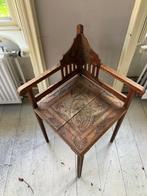 Kerk stoeltje hoursnijwerk, Huis en Inrichting, Stoelen, Gebruikt, Bruin, Eén, Hout