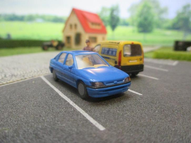 Ford Escort Mk.5 - Praliné blauw, Hobby en Vrije tijd, Modelauto's | 1:87, Zo goed als nieuw, Auto, Rietze, Ophalen of Verzenden